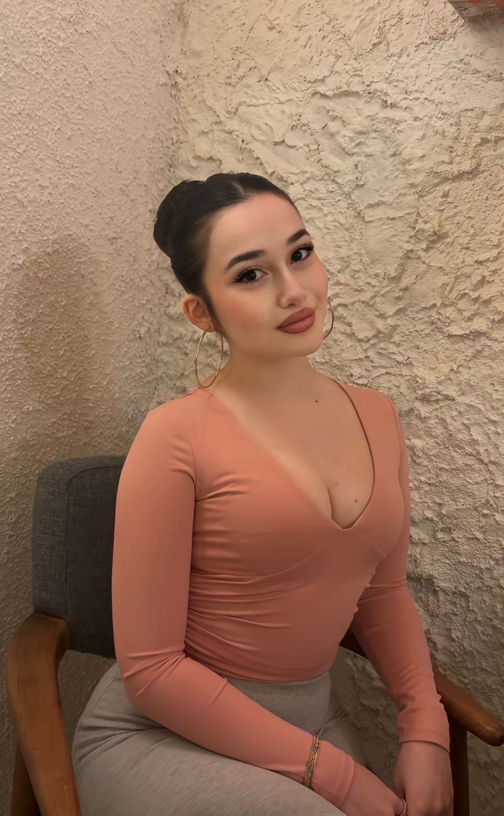 Mamak Sadık ve Güzel Kadın Bayan Escort Meyra